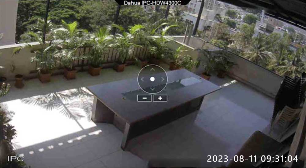 IP Camera Viewer – Pan/Tilt/Zoom Support